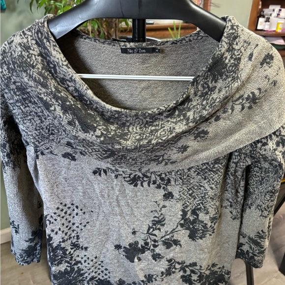 Nic & Zoe sweater, hand painted design, gray brown with black, good condition - Picture 4 of 4